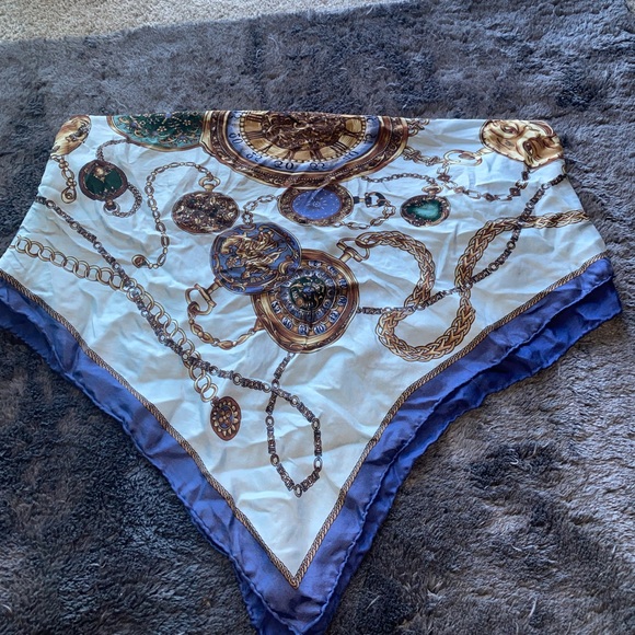 Scarf/Wrap - Picture 2 of 2